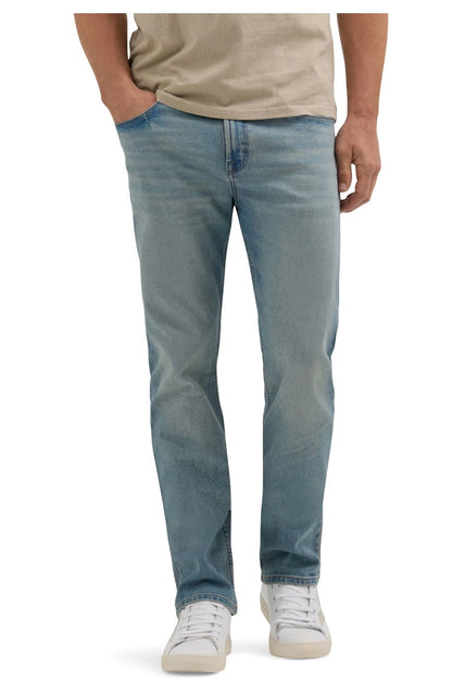 Wrangler Men’s Slim Straight Fit Jeans with Stretch