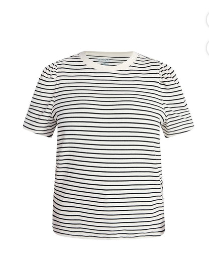 Terra & Sky Women's Plus Size Crewneck Top with Short Puff Sleeves
