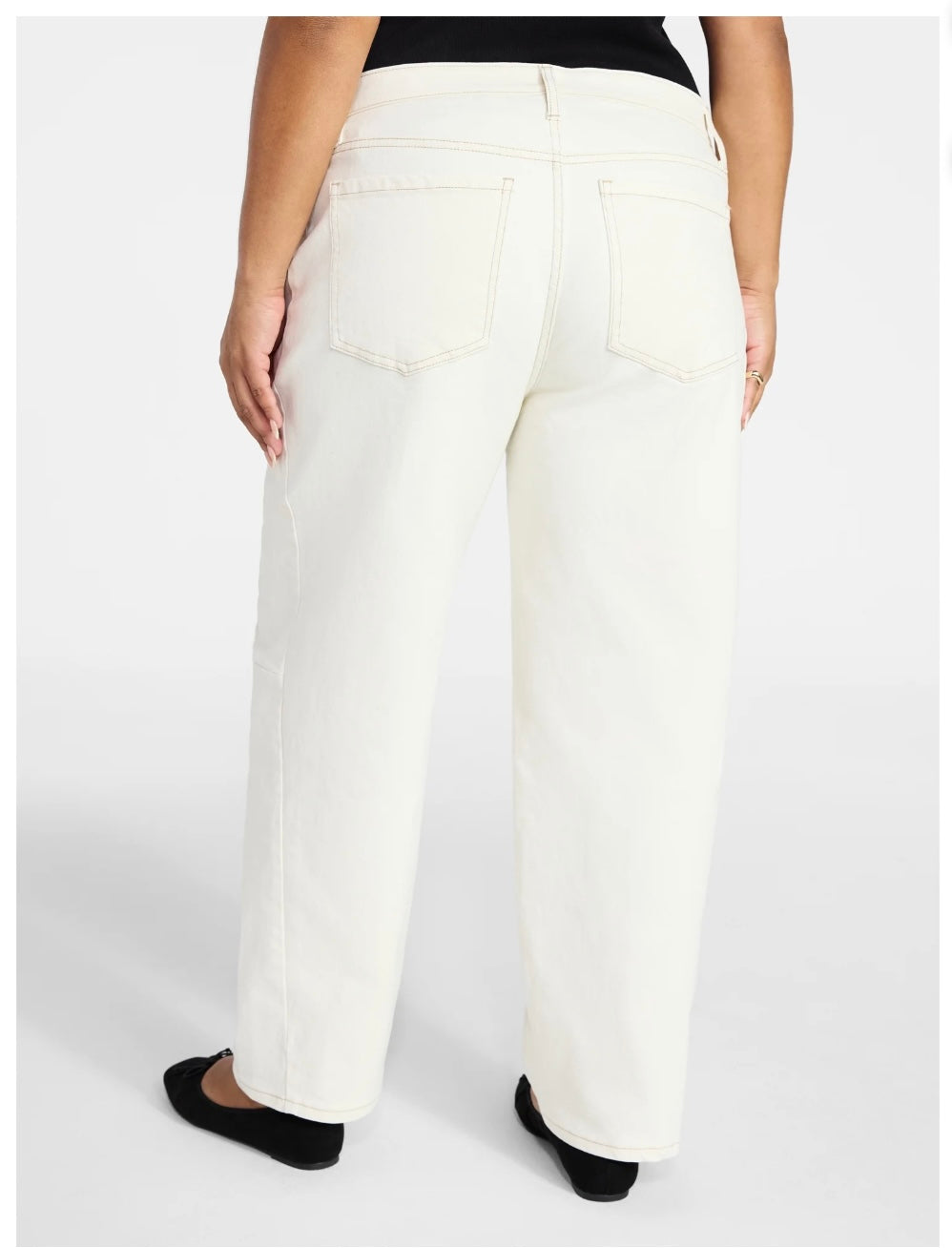 Terra & Sky Women's Plus Size High Rise Barrel Jeans, 28" Inseam
