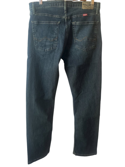 Wrangler Men’s Slim Straight Fit Jeans with Stretch