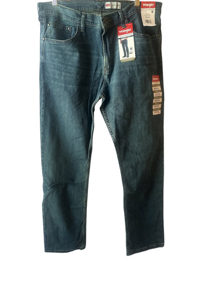 Wrangler Men’s Slim Straight Fit Jeans with Stretch