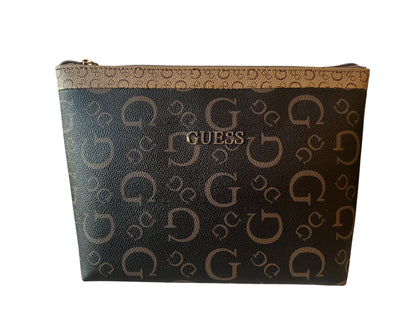 🧳 GUESS Oak Park Travel Makeup Case